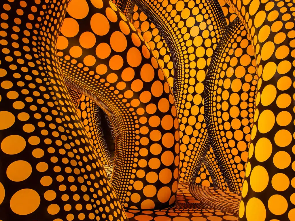 Yayoi Kusama, The Hope of the Polka Dots Buried in Infinity will Eternally Cover the Universe, 2019