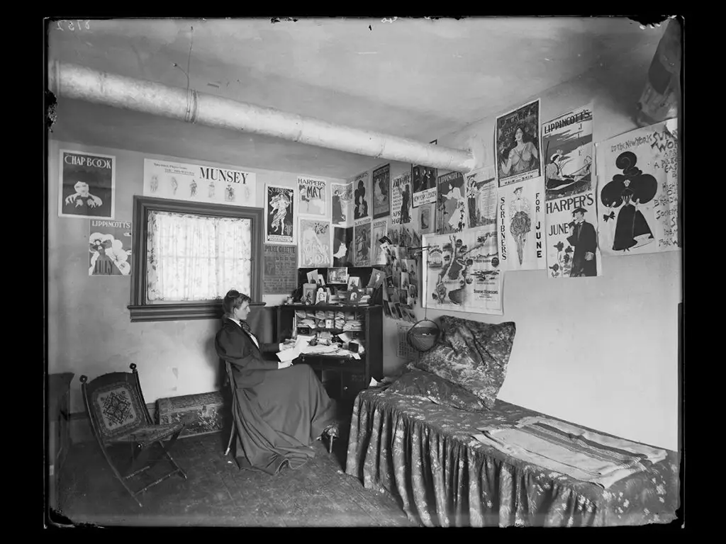 Frances Benjamin Johnston - Studio