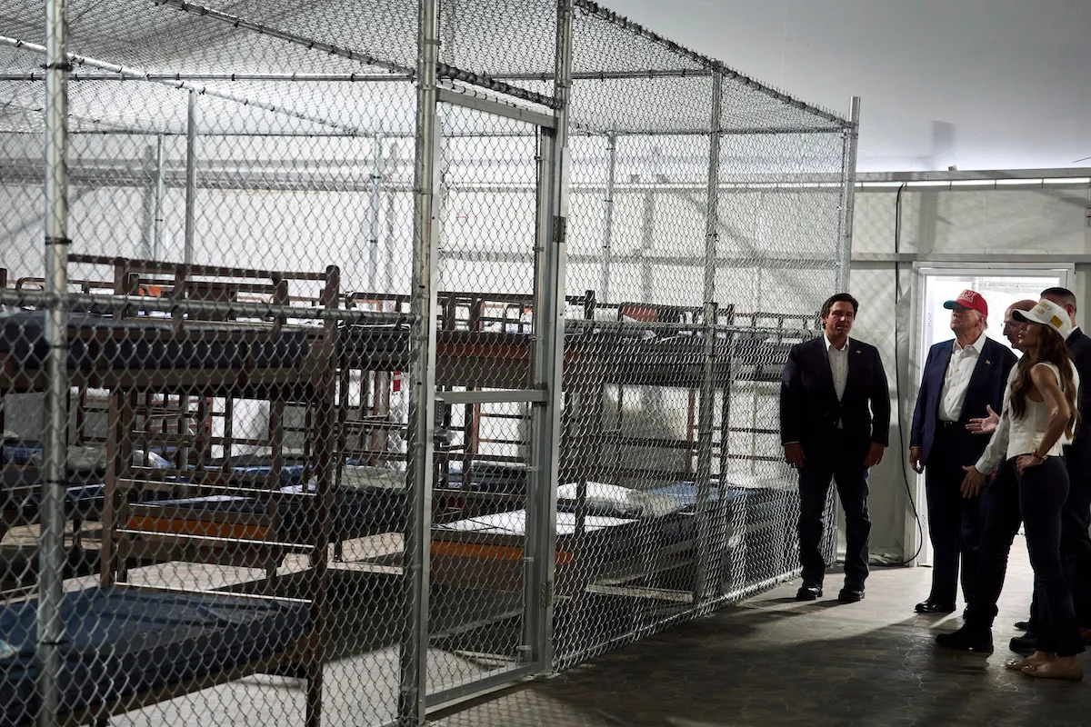 Ron DeSantis afirma impacto ambiental ‘zero’ do Alligator Alcatraz. Isso é falso