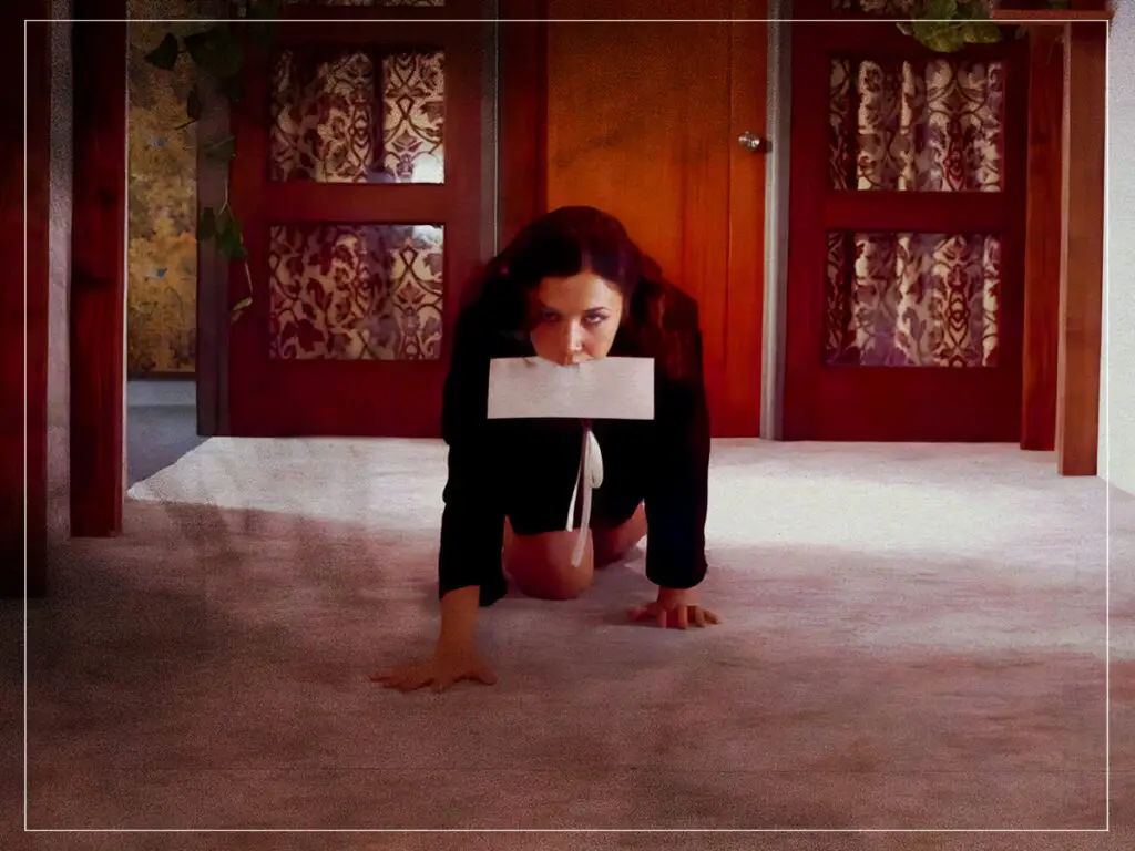 Secretary - Maggie Gyllenhaal - 2002