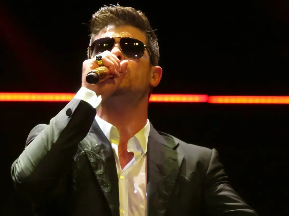Robin Thicke - Far Out Magazine