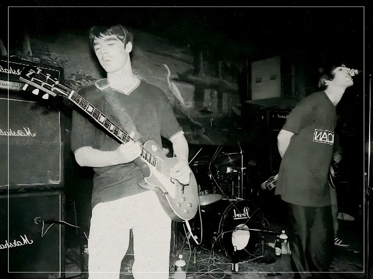 Oasis - 1990s - 1995 - Liam Gallagher - Noel Gallagher - Far Out Magazine