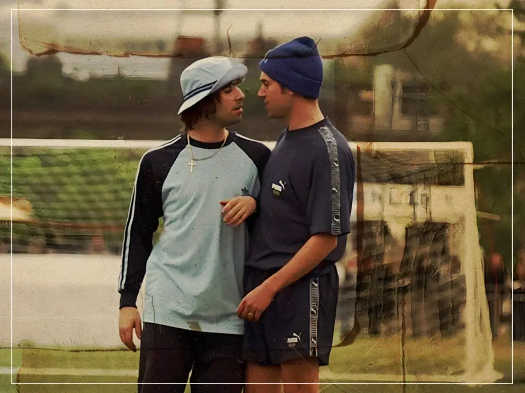 Liam Gallagher - Oasis - Daman Albarn - Blur - Football