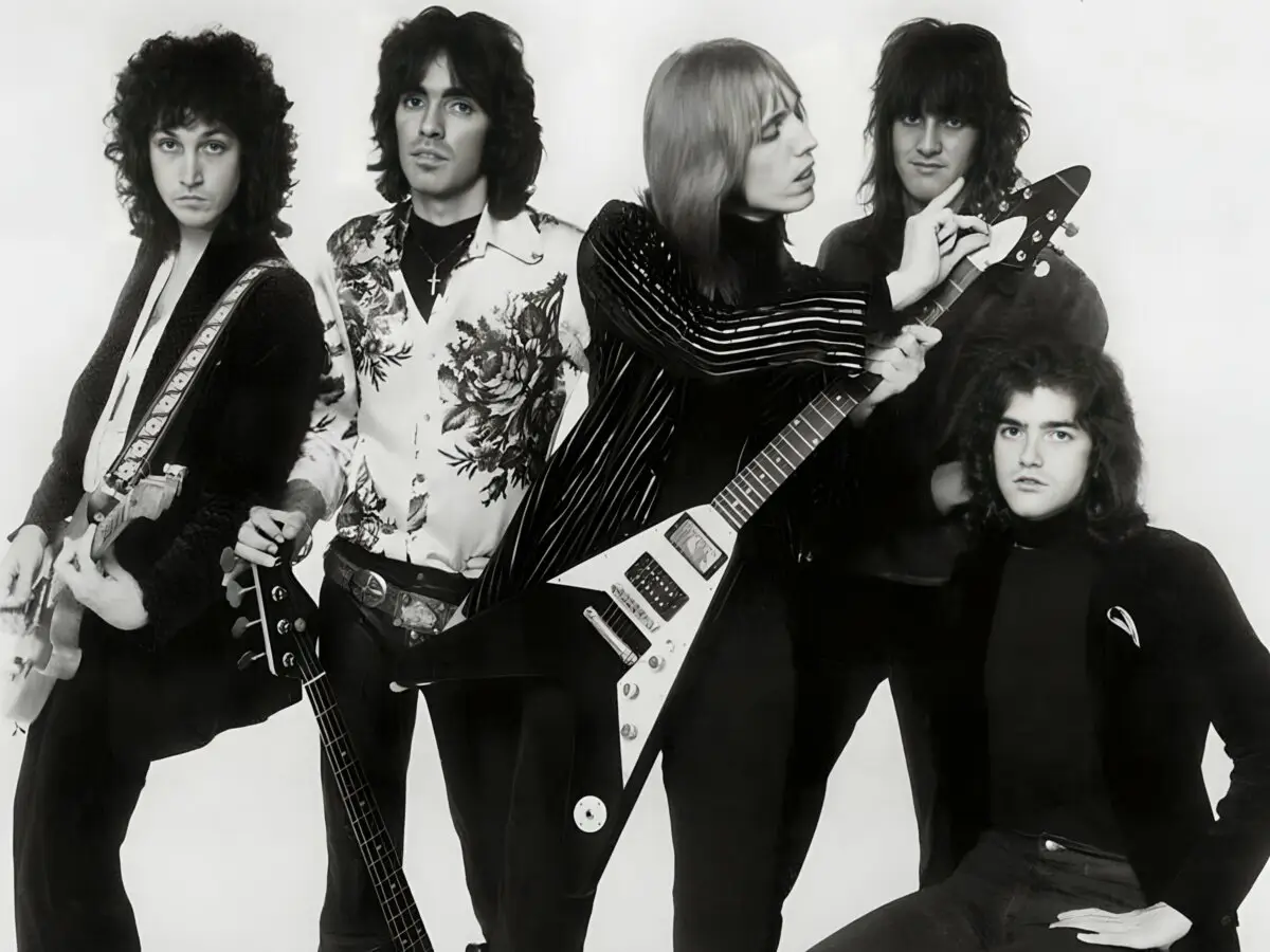 Tom Petty and The Heartbreakers - 1977 - Far Out Magazine