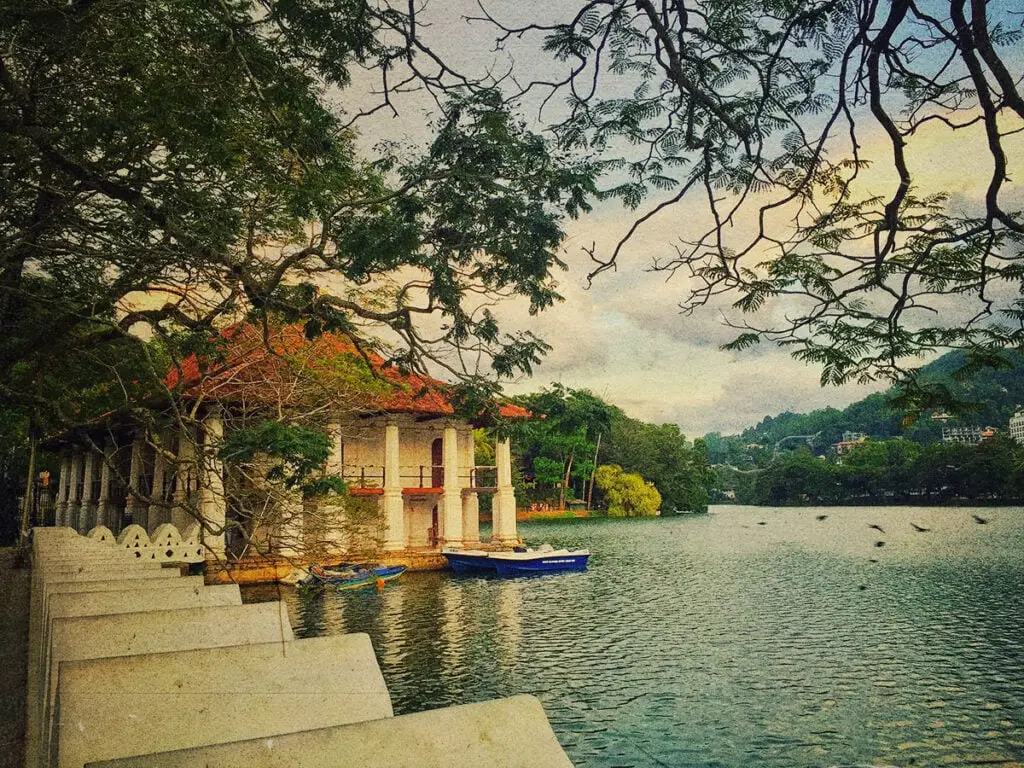 Kandy, Sri Lanka - Indiana Jones - The Temple of Doom