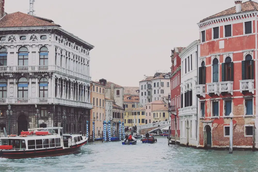 Venice to charge tourists entrance fee