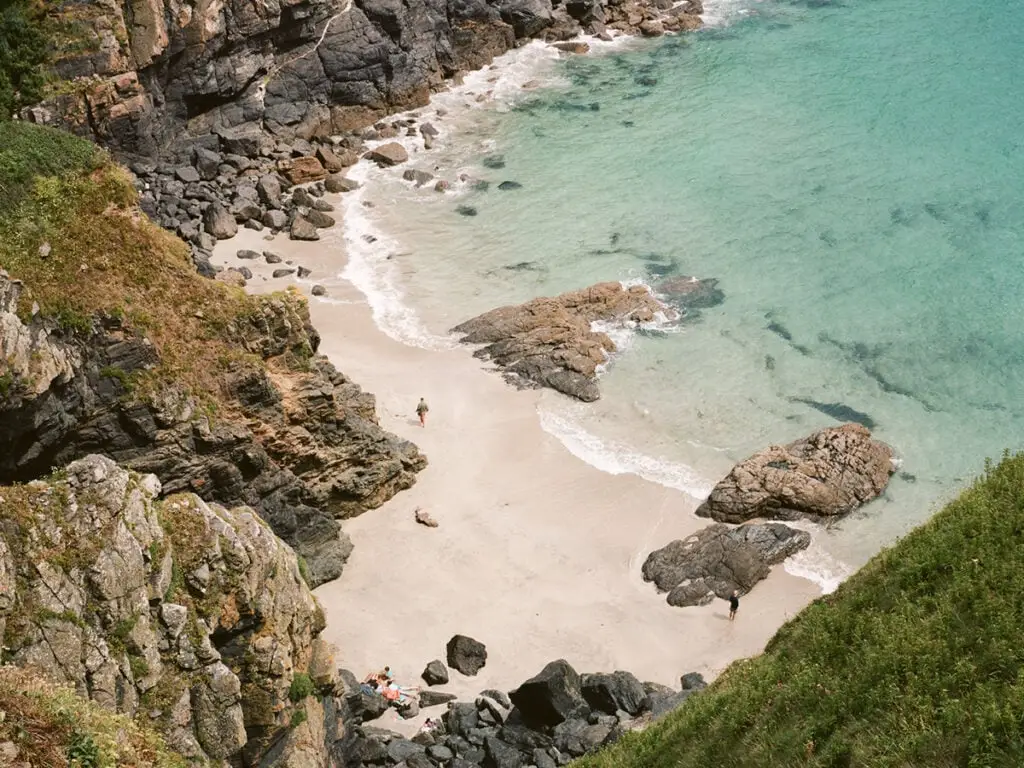 Warmth and nostalgia- the beauty of an English summer through the lens of Chanel Irvine