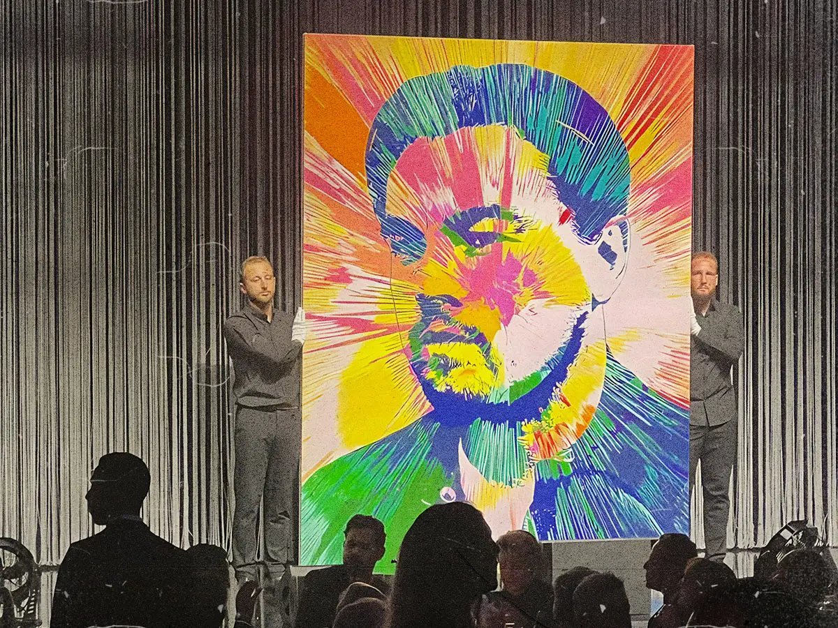 O retrato de Leonardo DiCaprio de Damien Hirst é vendido por mais de um milhão de dólares americanos