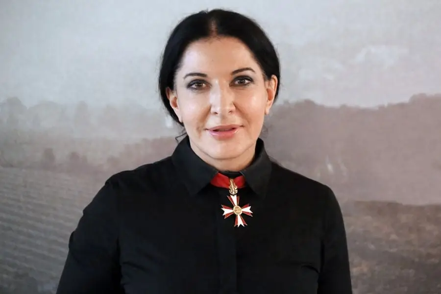 Marina Abramović fará o artista que apoia a Ucrânia