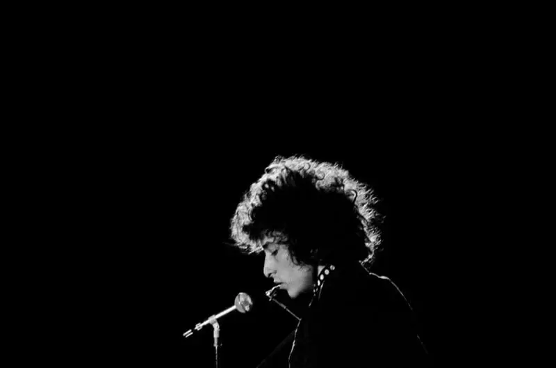 Os retratos de Bob Dylan e letras escritas à mão para mostrar a nova exposição