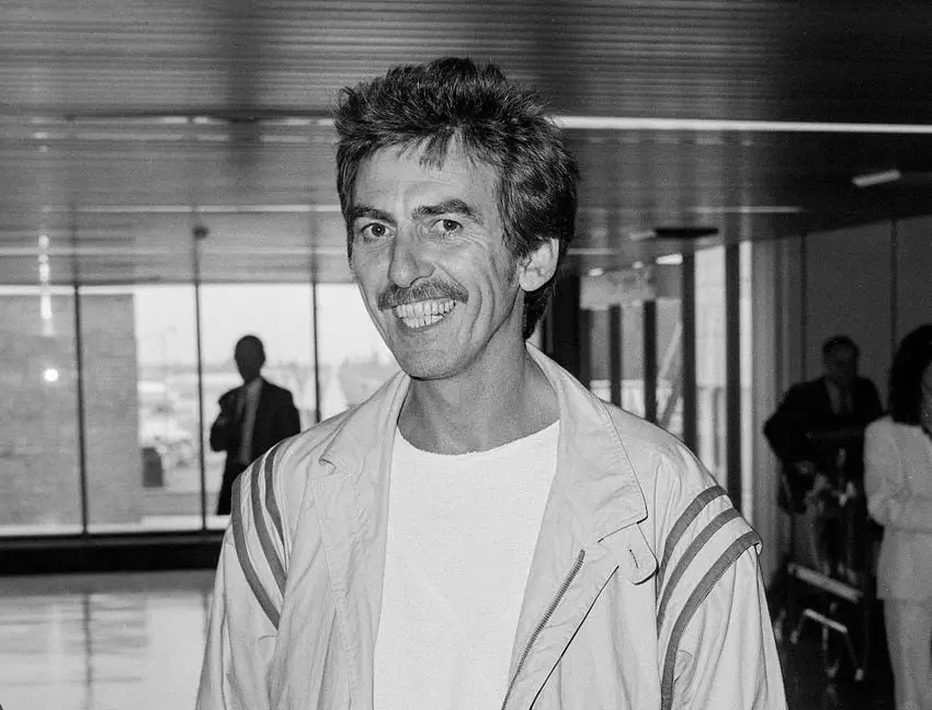Tudo deve ir para George Harrison, que foi recriado com enormes jardins de jardins