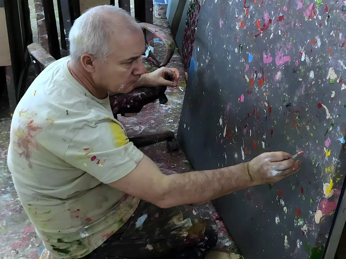Damien Hirst acusado de vender obras de arte sob acusações falsas
