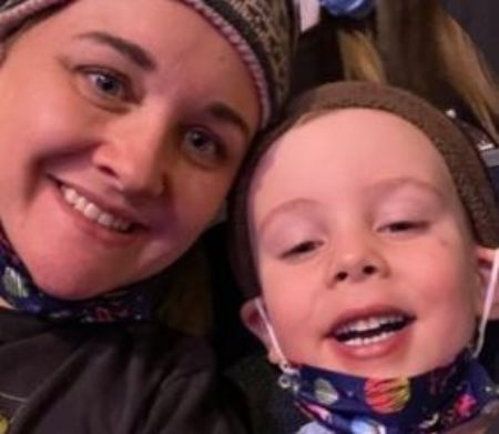   Lizzy Meyers con suo figlio