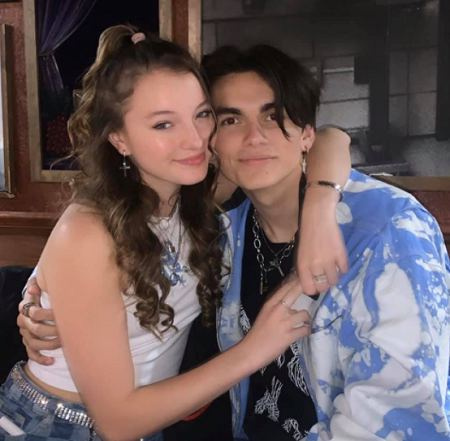   Arbab previamente salió con Sharlize True.