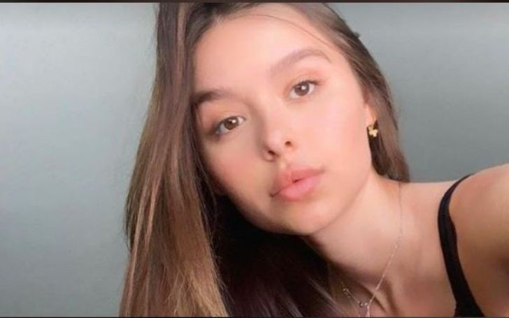   Incontra la celebrità di Internet Sophie Mudd: il suo wiki, il fidanzato, la carriera, il patrimonio netto