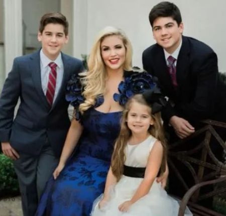   Ingrid con i suoi figli e la figlia