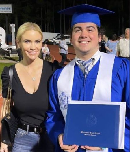   Ingrid, proprietaria di Sensible Meals, con suo figlio maggiore, Rhett