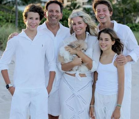   Aviva Drescher è attualmente sposata con Reid Drescher con la quale ha due figli.