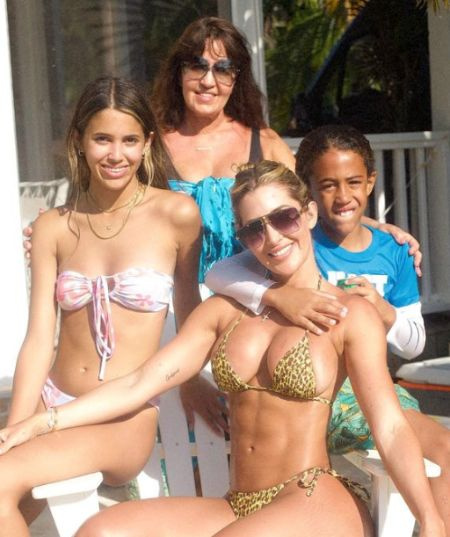 Jules Poivrons's long-term girlfriend is Spanish and Moroccan