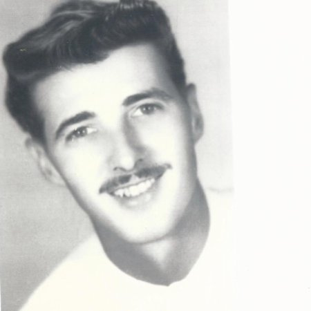   Randy Barker ha attualmente 80 anni