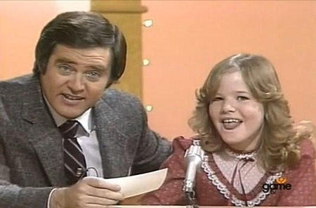 Fergie Olver acogió niños's game show Just Like Mom.