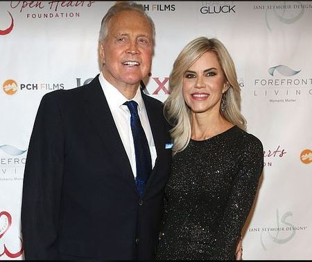 Faith Majors se casó con su esposo Lee Majors el 1 de noviembre de 2002. La pareja tiene una diferencia de edad de 35 años.