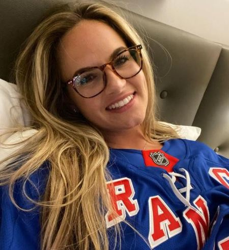 Jenna Bandy es la hermana de Jett Bandy, un jugador de la MLB