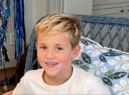   Tennessee James Toth, filho de Jim Toth e Reese Witherspoon.