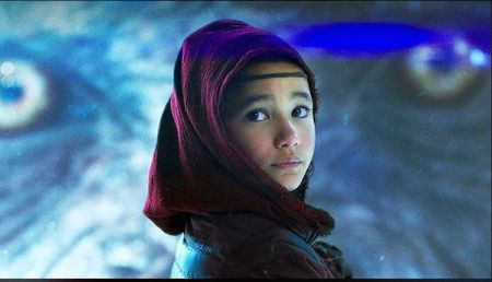   L'attrice bambina di origini per metà coreane, Kaylee Hottle che interpreta Jia nel Godzilla Vs Kong del 2021.