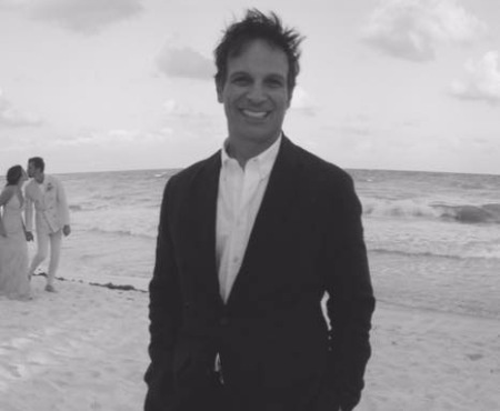 Nick Cokas é um empresário
