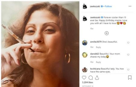   Zeeko pubblica una foto di sua madre in gioventù per augurarle il compleanno