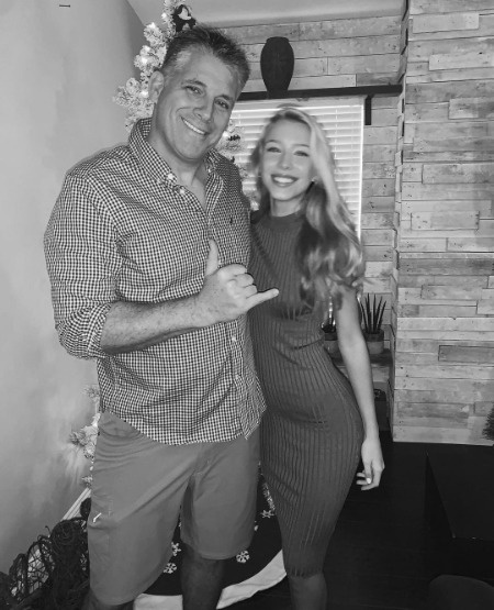   Kenzi Hope è vicina ai suoi genitori