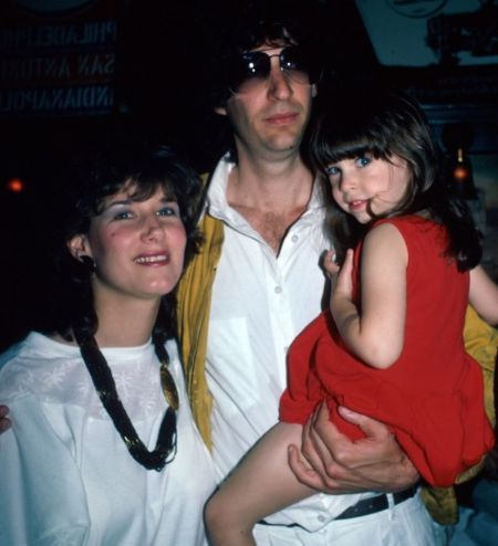 La jeune Alison Berns avec son mari de l'époque, Howard Stern, et leur fille