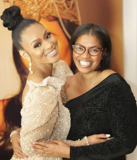   Pretty Vee è uno dei tre figli dei suoi genitori.