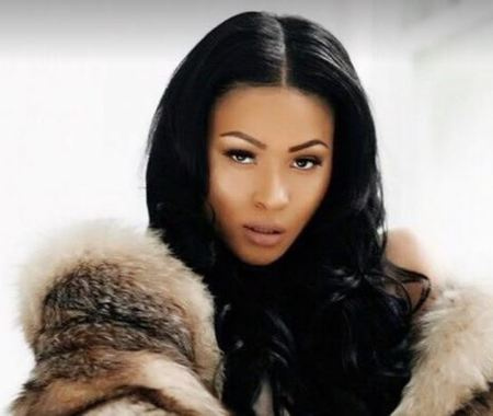   Comica e star dei social media, Pretty Vee è anche una donna d'affari.