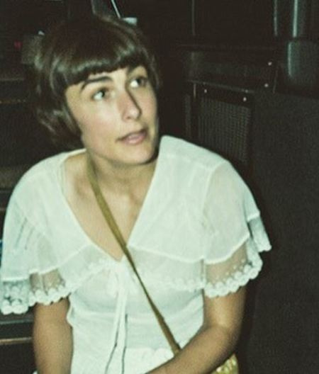Jade Castrinos conta que se inspirou no pai para se tornar cantora e musicista.