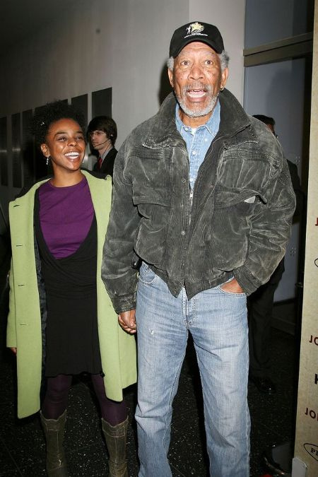   El padre de Saifoulaye Freeman y su nieta.
