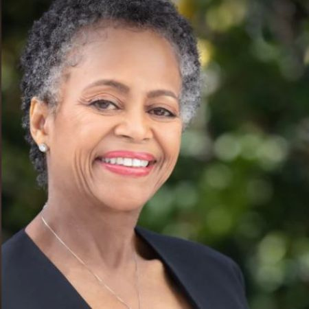 Fondateur de la Motown, Berry Gordy's daughter, Hazel Gordy is a real estate agent for Bythe Styne Group.