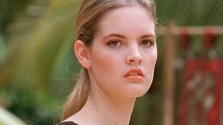 Bridgette Wilson é conhecida por filmes como Last Action Hero, Murder, She Wrote, Santa Barbara, Higher Learning, Billy Madison, Mortal Kombat, The Wedding Planner,