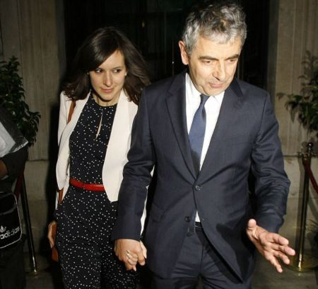 Louise comenzó a salir con su novio Rowan Atkinson en 2014