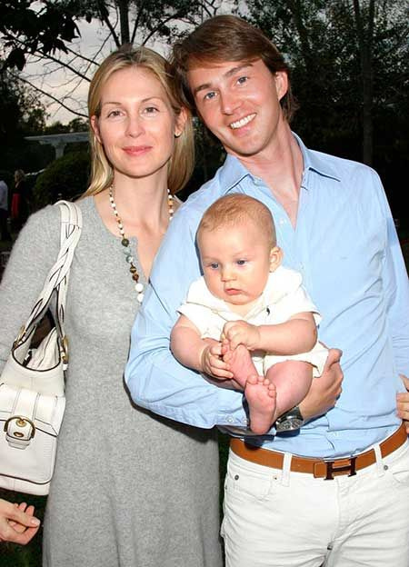 Rutherford y su exmarido Daniel con su primer hijo