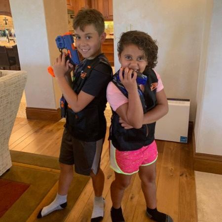   Esdra è un bambino gioioso