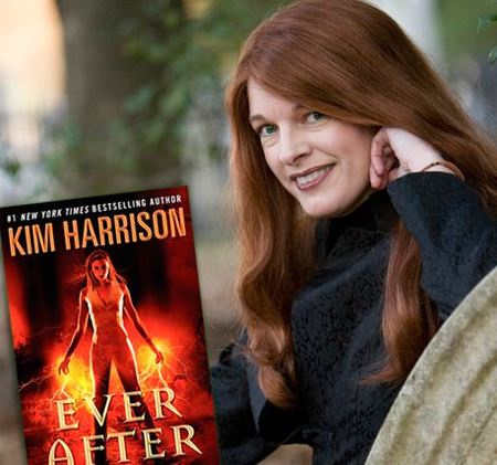 Para los títulos de los libros, Kim Harrison tomó un juego de palabras de las películas del Oeste de Clint Eastwood.
