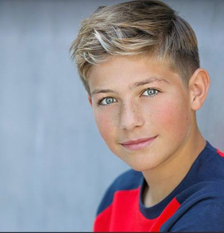   Casa della famiglia delle capre's creator and Youtuber, Walker Bryant.