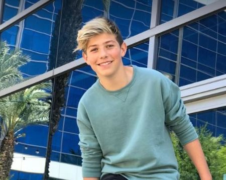   L'attore della stazione 19 Walker Bryant.