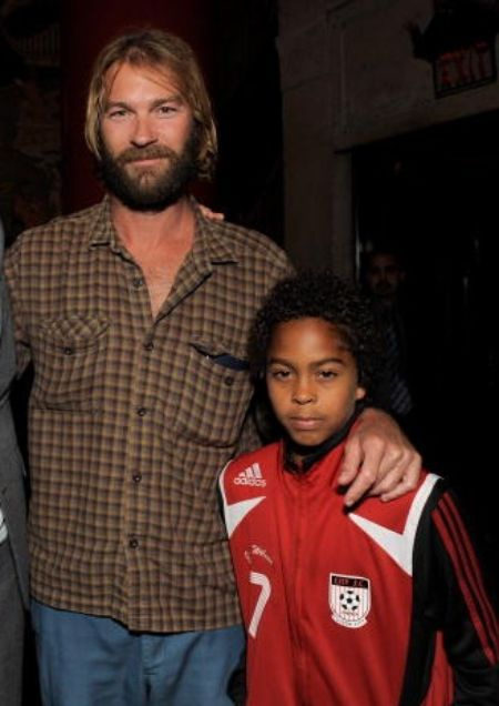 Joseph Obiamiwe Wilson com seu pai