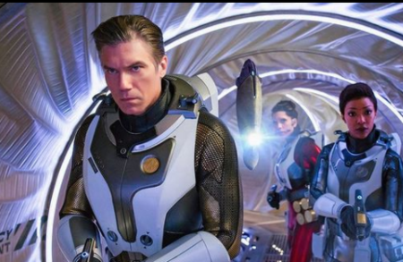 Sangre de Trang's husband, Anson Mount in Star Trek