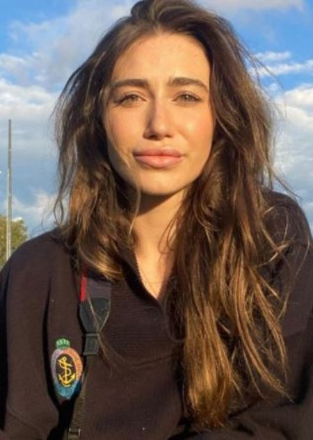   Kamilla Kowal è nata nel 1998 il 17 luglio in Ontario, Canada. È nota per film come The New Romantic (2018), American Hangman (2019) e Winter Love Story (2019).