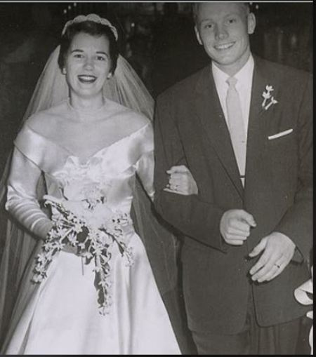 Neil Armstrong's ex-wife, Janet Shearon was a champion in synchronized swimming. And it was in the pool where Neil first saw her and became attracted to her. They, however, first met at a sorority party.