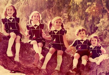   Nancy Corinne Pelosi ha un fratello e tre sorelle.